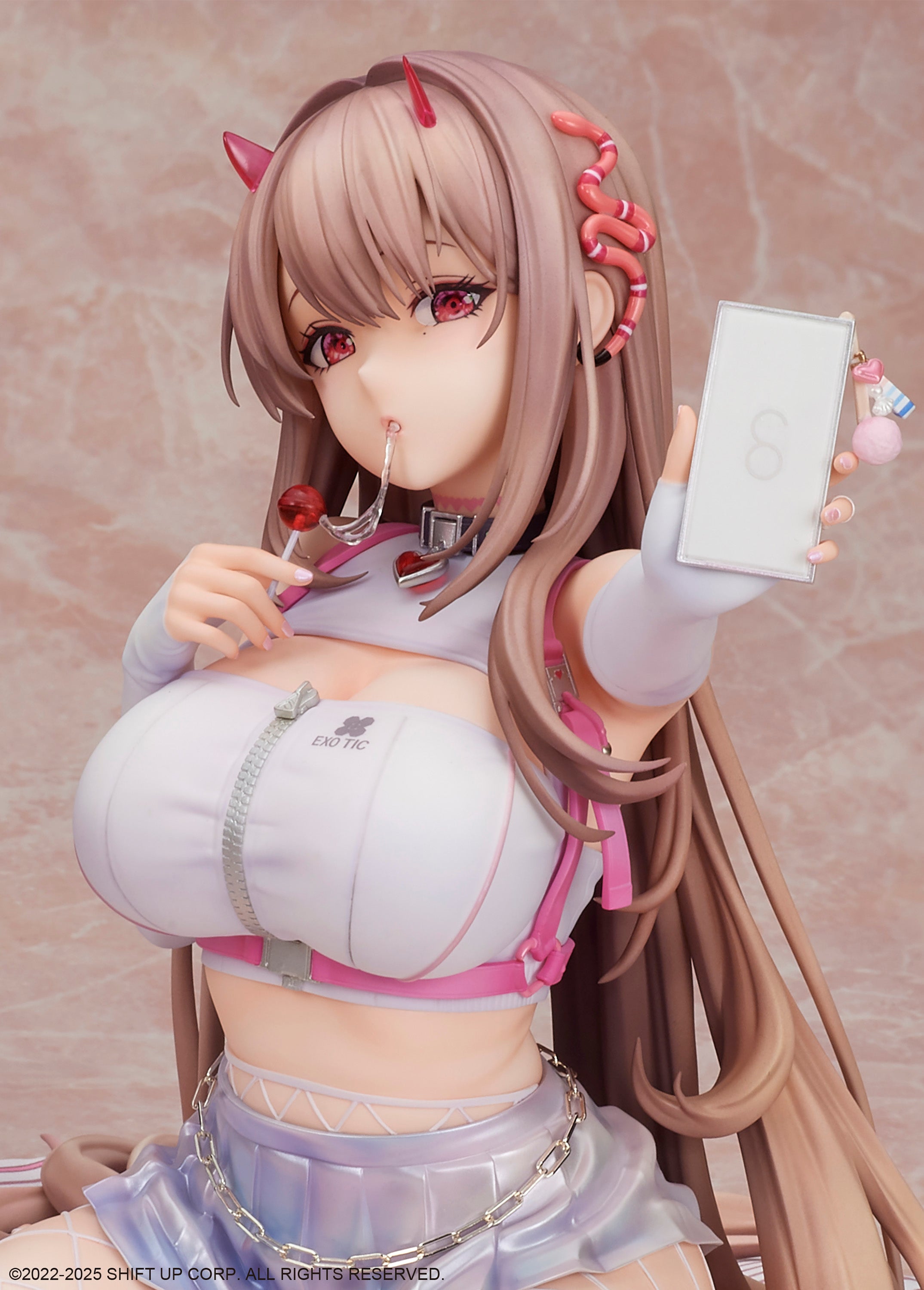 coco067_01_h_2149x.jpg?v=